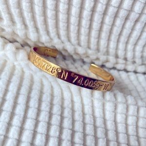 Coordinates collection Legend New York City bangle.